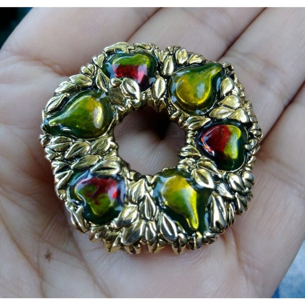 Vintage Danecraft Fruits Apple Pear Wreath Gold Tone Metal Pin Brooch